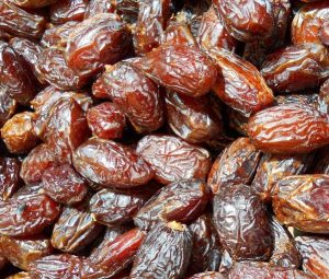 Read more about the article 12 Amazing Health Benefits Of Dates