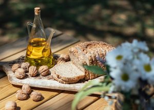 Read more about the article 10 Reason Why Should Eat Walnut Oil