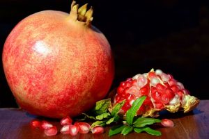 Read more about the article 11 Evidence-based Health Benefits Of Pomegranate