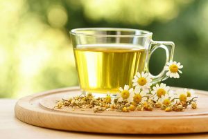 Read more about the article 10 Amazing Health Benefits Of Chamomile Tea