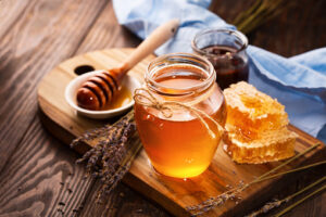 Read more about the article 11 Incredible Health Benefits Of Raw Honey For Your Body