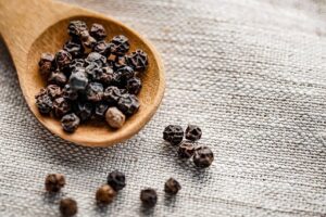 Read more about the article 9 Science-based Health Benefits Of Black Pepper